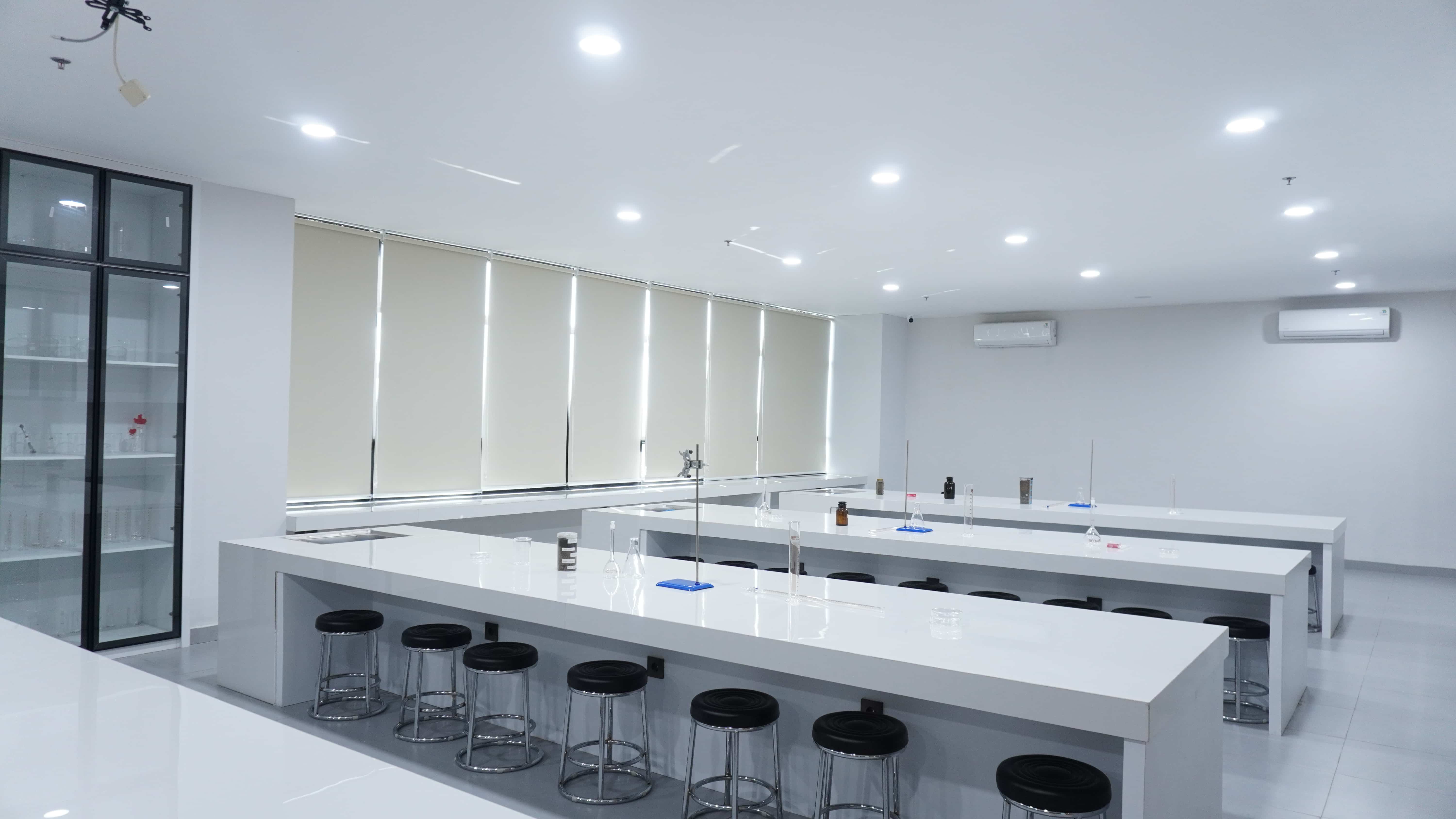 Laboratorium Sains & Praktikum Terpadu