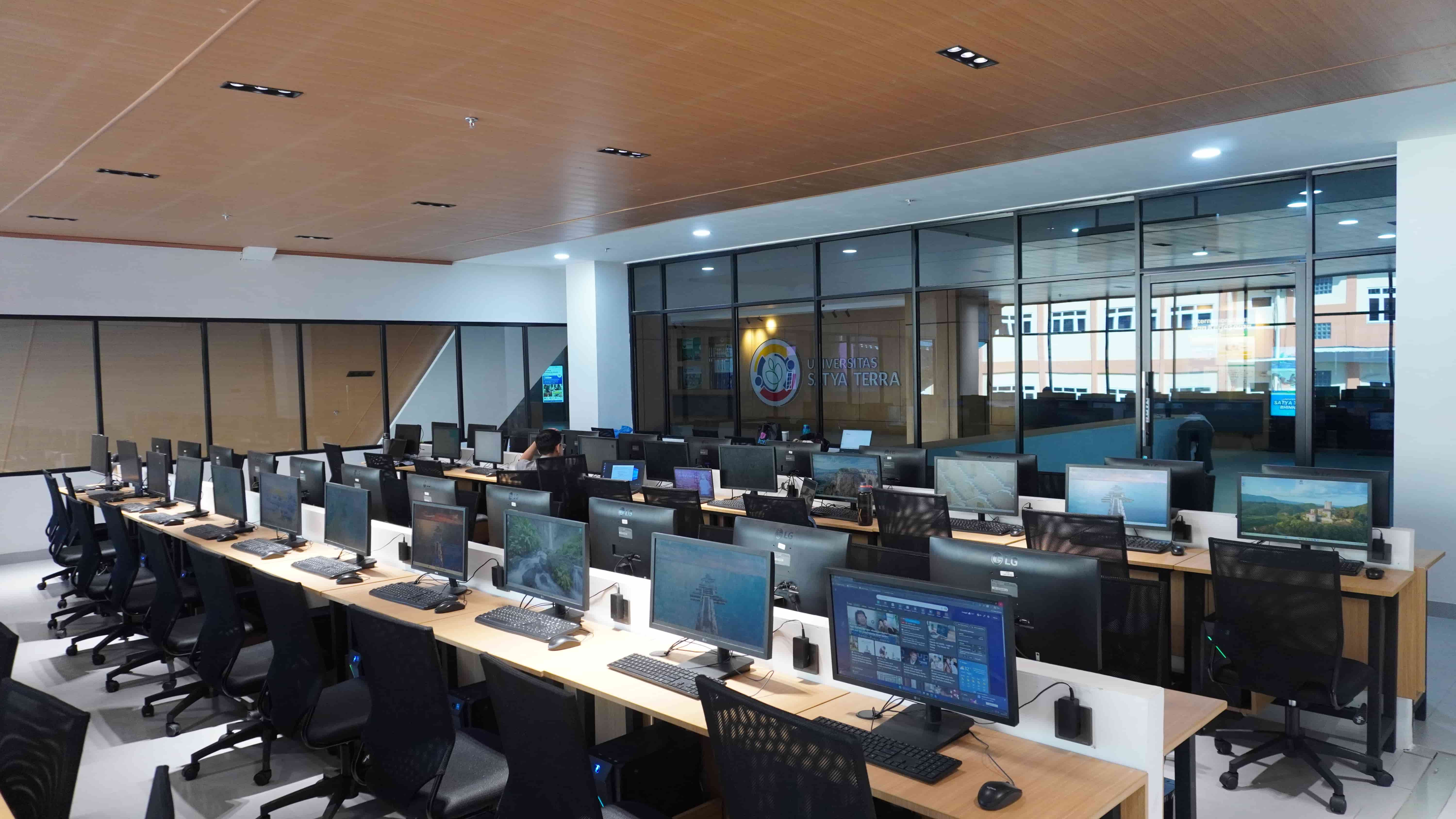Laboratorium Komputer & Media Digital